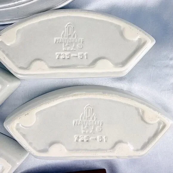 Pfaltzgraff Yorktowne 4 Piece Serving Dishes w/Metal Handled Tray & Wood Block - Picture 5 of 12